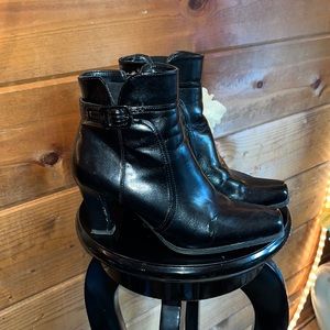 AIGNER SHORT BOOTS 8 M 3” heel buckle square toe BEAUTIFUL SHOES